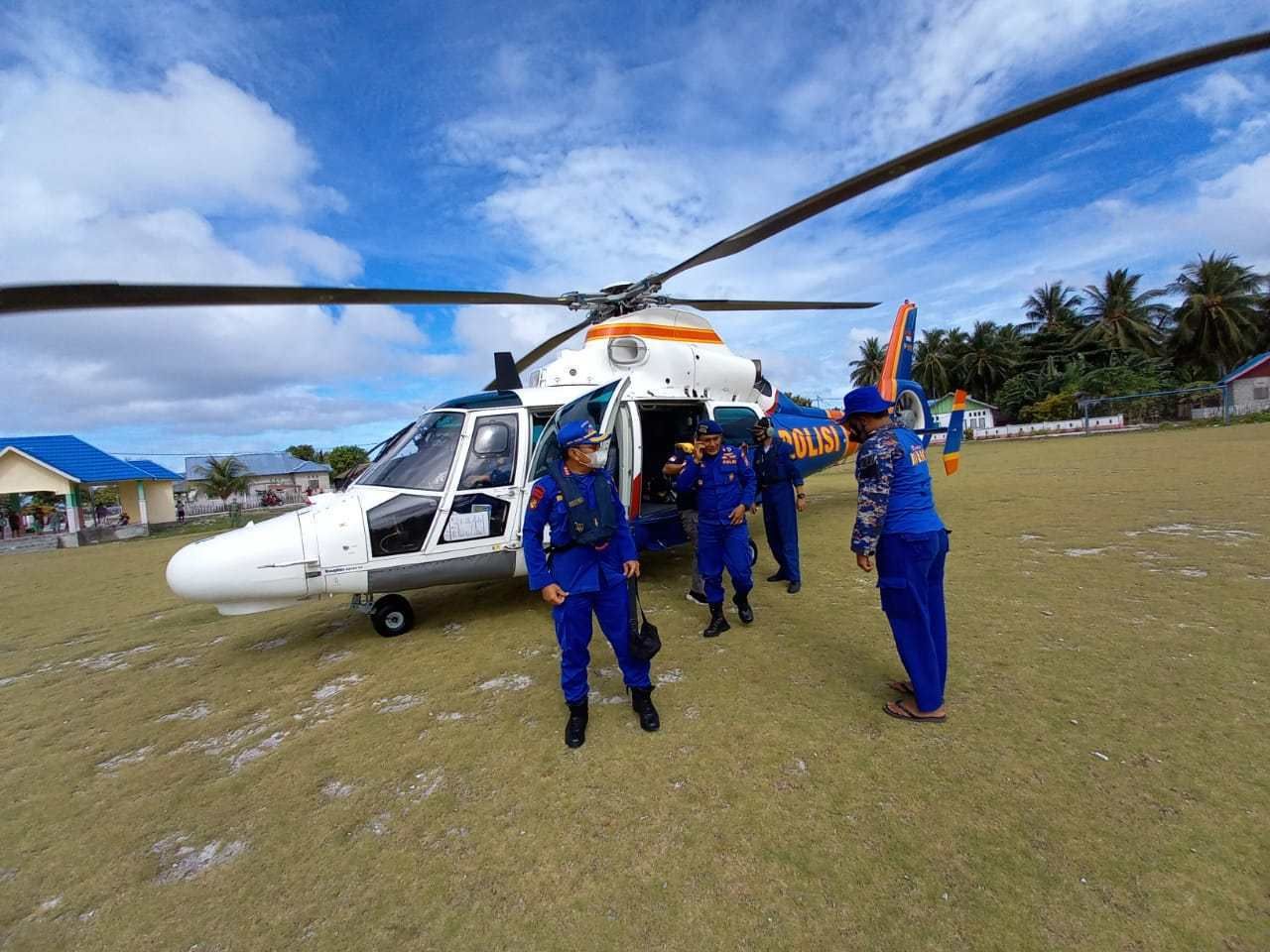 Polairud Gunakan Helikopter Untuk Pencarian Korban Kecelakaan Speed Boat di Balut