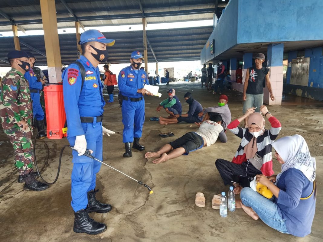 Peduli Penanganan Pencegahan Covid-19, Begini Upaya Dit Polairud Polda Jateng di Pelabuhan Pekalongan