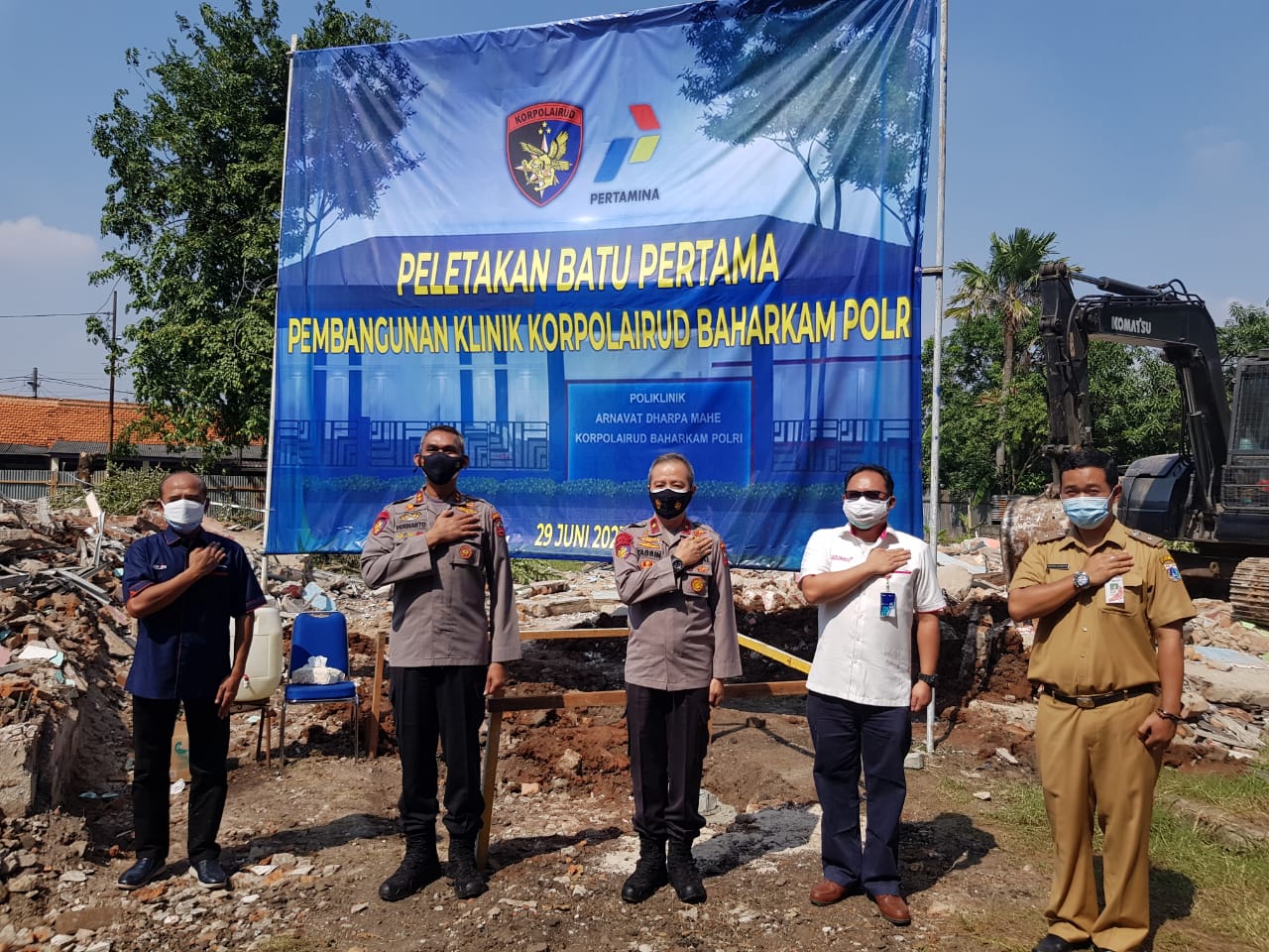 Kakorpolairud Baharkam Polri melaksanakan peletakan Batu Pertama Tanda Dimulainya Pembangunan Klinik Arnavat Darpha Mahe Korpolairud