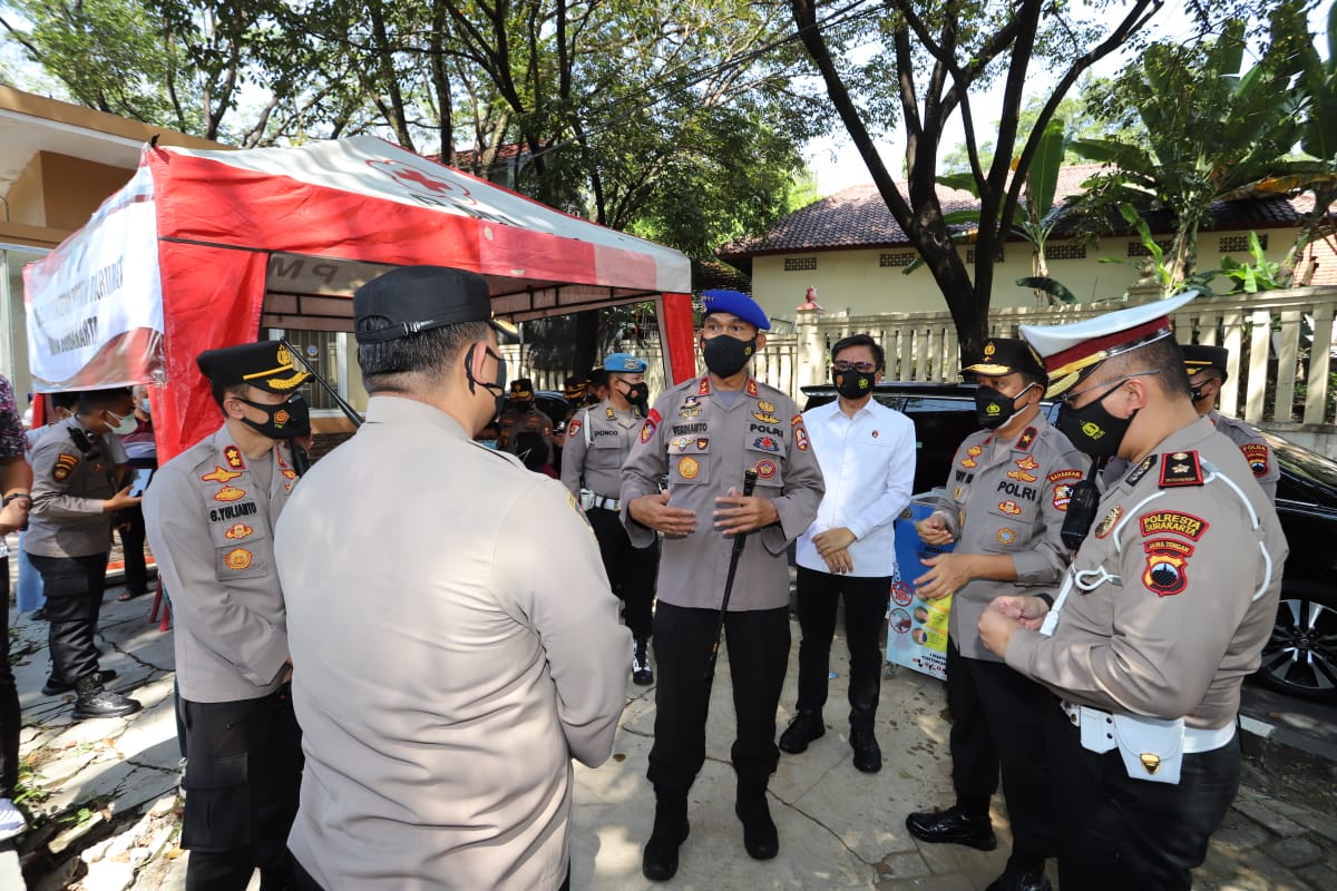 Kakorpolairud Baharkam Polri Meninjau Pos Penyekatan PPKM Darurat pada Sejumlah Titik di Jawa Tengah