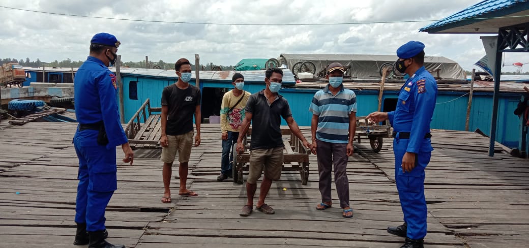 Tetap Waspada!, Personel Marnit Bahaur Lakukan Patroli Dialogis Di Sekitar Wilayah Pesisir