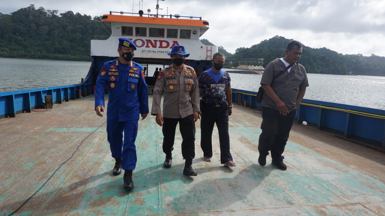 Begini Cara Ditpolairud Polda Jateng Ciptakan Aman Alur Pelayaran Kapal-Kapal Yang Melintas Di Selat Nusakambangan