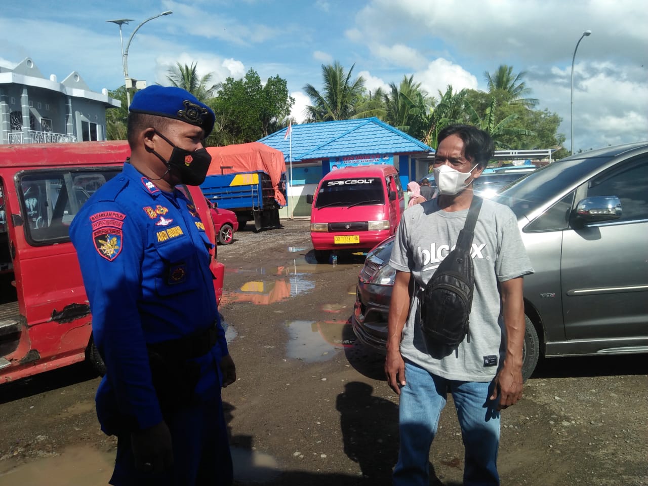 Kasat Polair Polres Sinjai Patroli Sambang Dialogis, Ajak Warga Patuhi Prokes