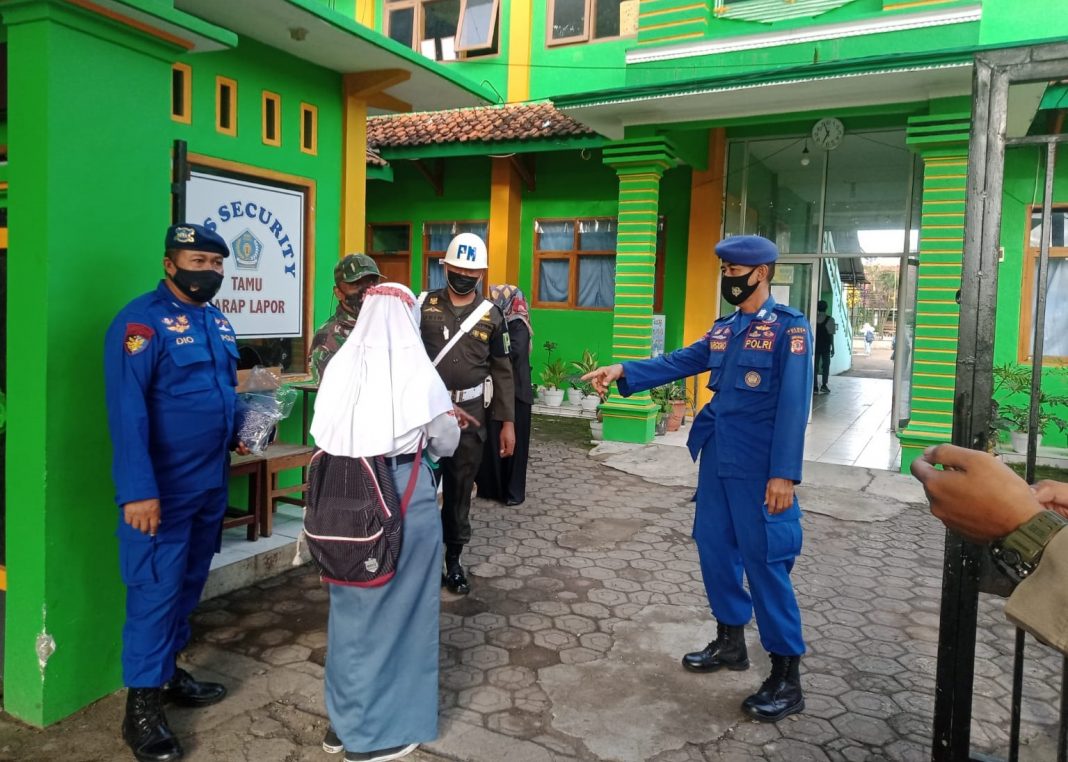 Sat Polairud Polres Ciamis Laksanakan Penerapan Prokes Di Sekolah Wilayah Kab Pangandaran