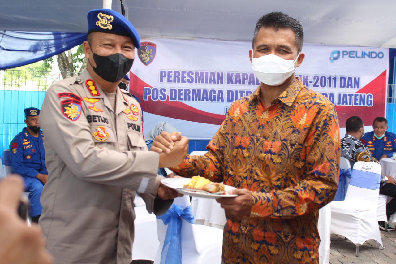 DIRPOLAIRUD DIDAMPINGI CEO PELINDO RESMIKAN KAPAL PEMBURU CEPAT IX 2011 dan RESMIKAN POS DERMAGA DITPOLAIRUD POLDA JATENG