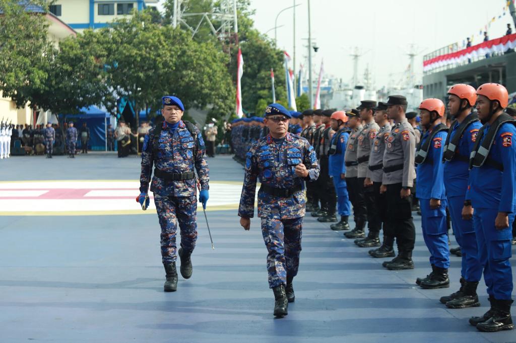 “Kabaharkam Polri Pimpin Upacara HUT ke-72 Polairud”