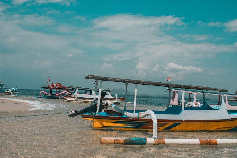 Polsek Sekotong Koordinasi dengan Sat Polairud Polres Lombok Barat dan Karangasem untuk Cari Tiga Warga Hilang di Perairan Gili Sepatang