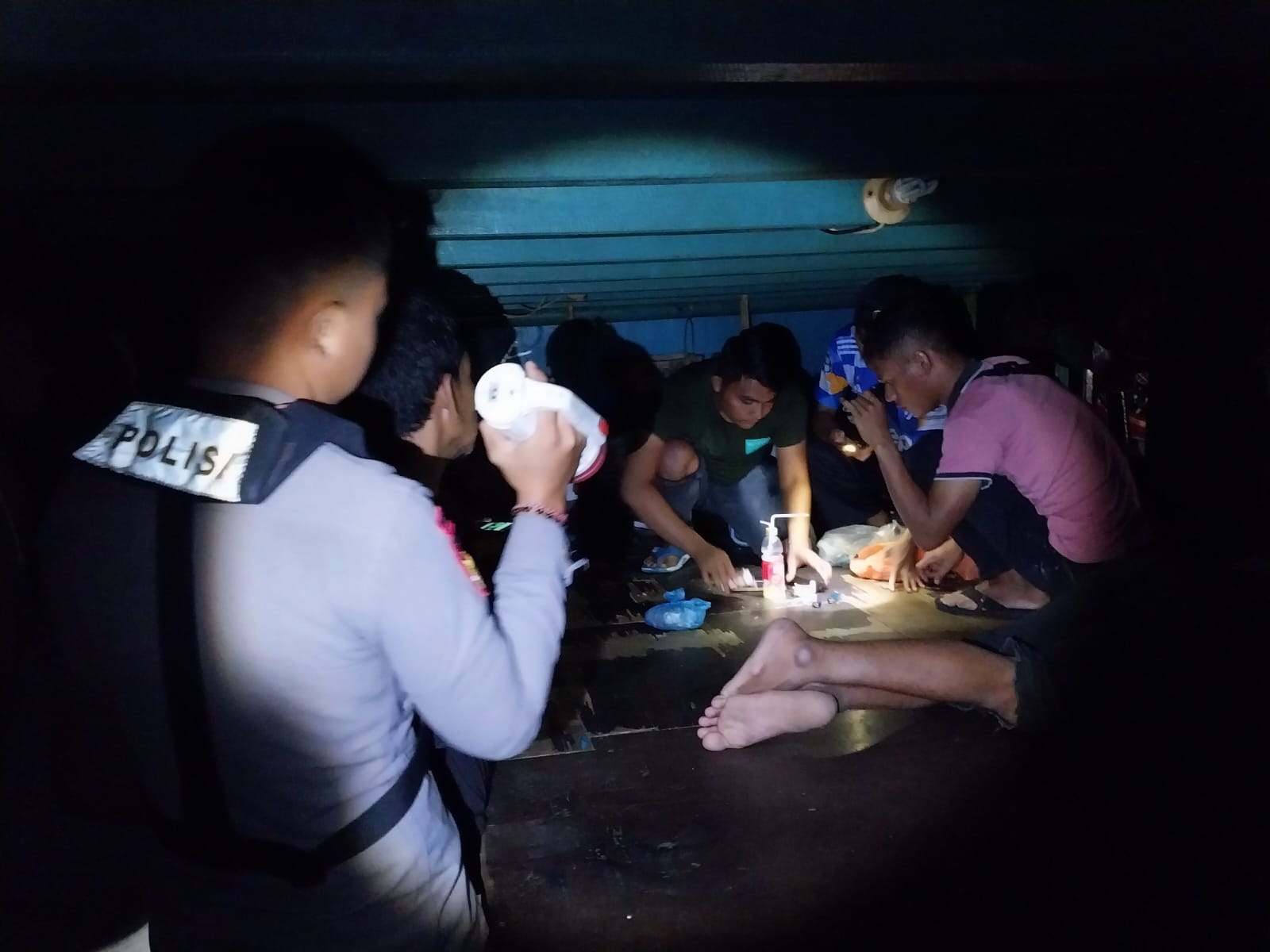 “Ditpolair Korpolairud Baharkam Polri Bongkar Peredaran Sabu dan Ganja di atas Kapal