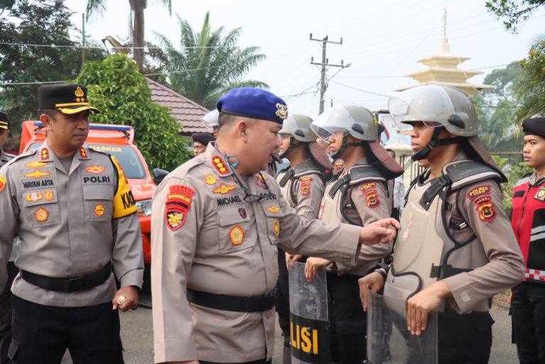 Langkah Awal Menghadapi Pemilu, Dir Polairud Polda Jambi Pimpin Apel dan Asistensi Kesiapan OMB 2023-2024 Polres Tebo