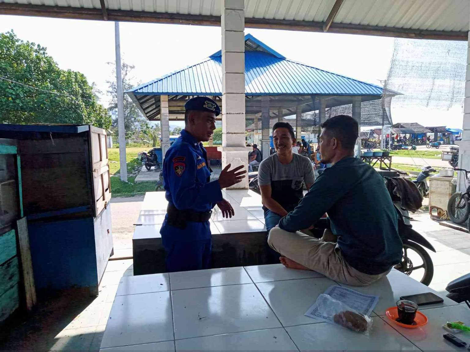 Satpolairud Polres Abdya Laksanakan giat Sambang Nelayan dan Juga Menyampaikan Pesan Kamtibmas