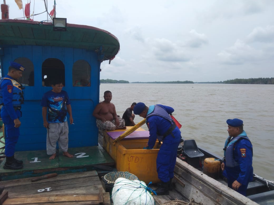 Perketat Penjagaan, Satpolairud Polres Tanjungbalai Sambangi Gudang di Tepi Perairan