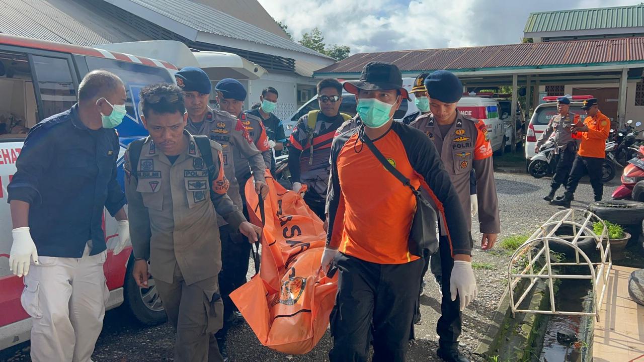Tim SAR Gabungan Sisir Teluk Bone Cari Pemuda Yang Lompat Dari Atas Kapal Tujuan Kolaka