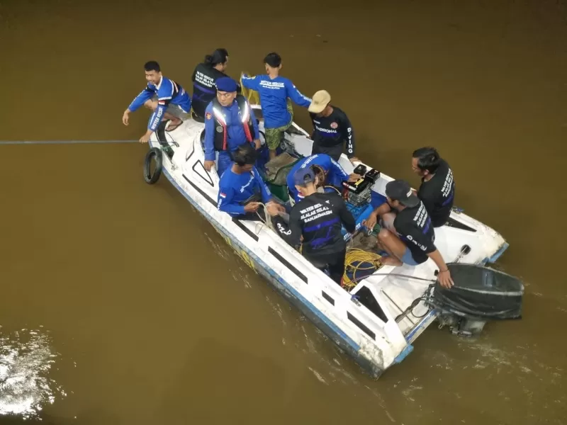 Makan Pentol di SIring, Mahasiswa Tenggelam di Sungai Martapura