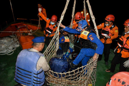 Evakuasi TKI di Selat Malaka