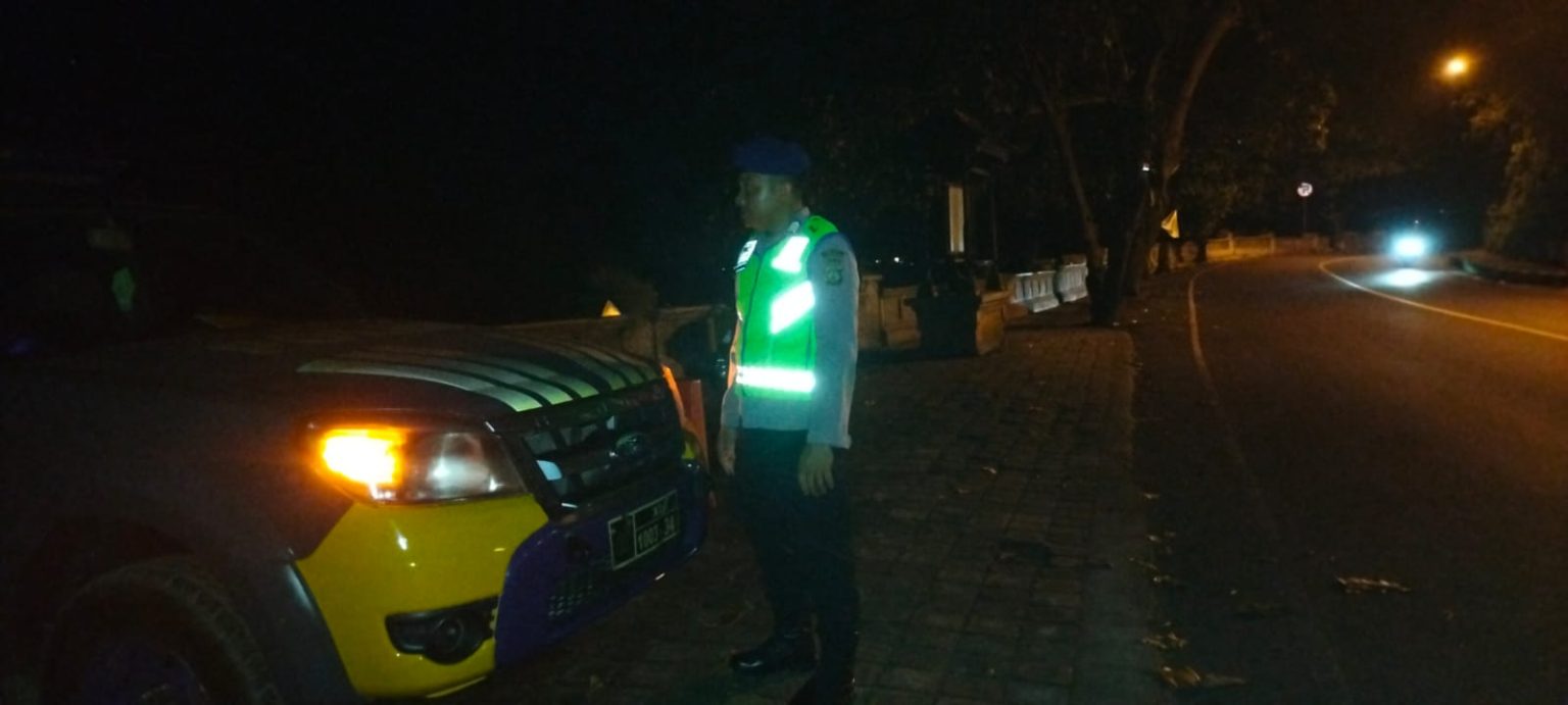 Sat Polairud Polres Karangasem Blue Light Patrol Memastikan Kondusifitas Keamanan Obyek Wisata dan Pesisir