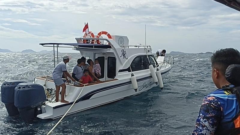 Kapal Tenggelam di Labuan Bajo Diterjang Gelombang, Empat Nelayan Asal Gorontalo Selamat