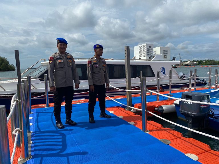 Personil Satpol Air Tingkatkan Patroli Kawasan Pesisir