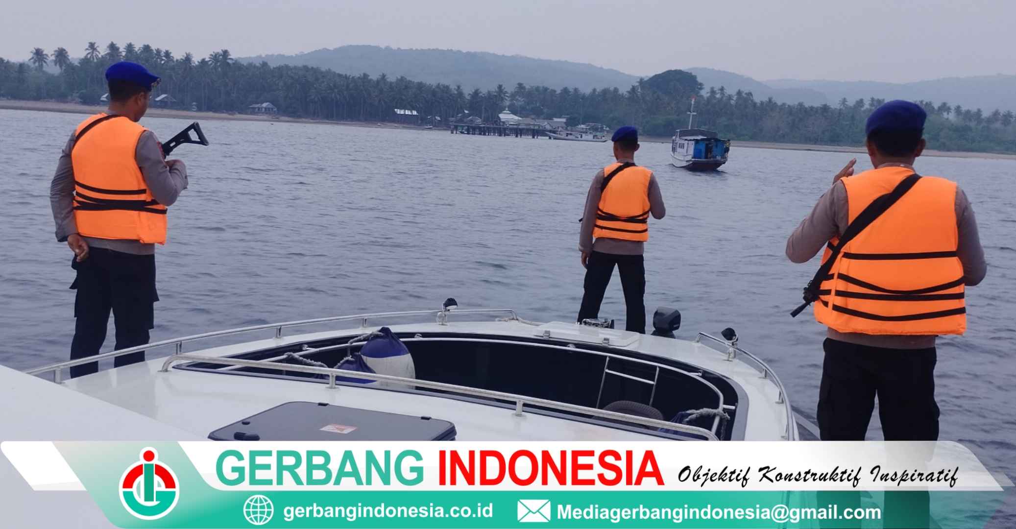 Ditpolair Polda NTB Kawal Distribusi Logistik Pilkada ke Pulau Moyo Sumbawa