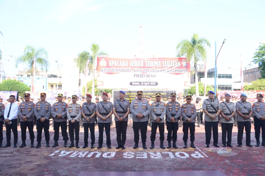 Polres Dumai Mengelar Upacara Serah Terima Jabatan Untuk Tiga Posisi, Kasat Polairud, KasiPropam,Kasat Narkoba
