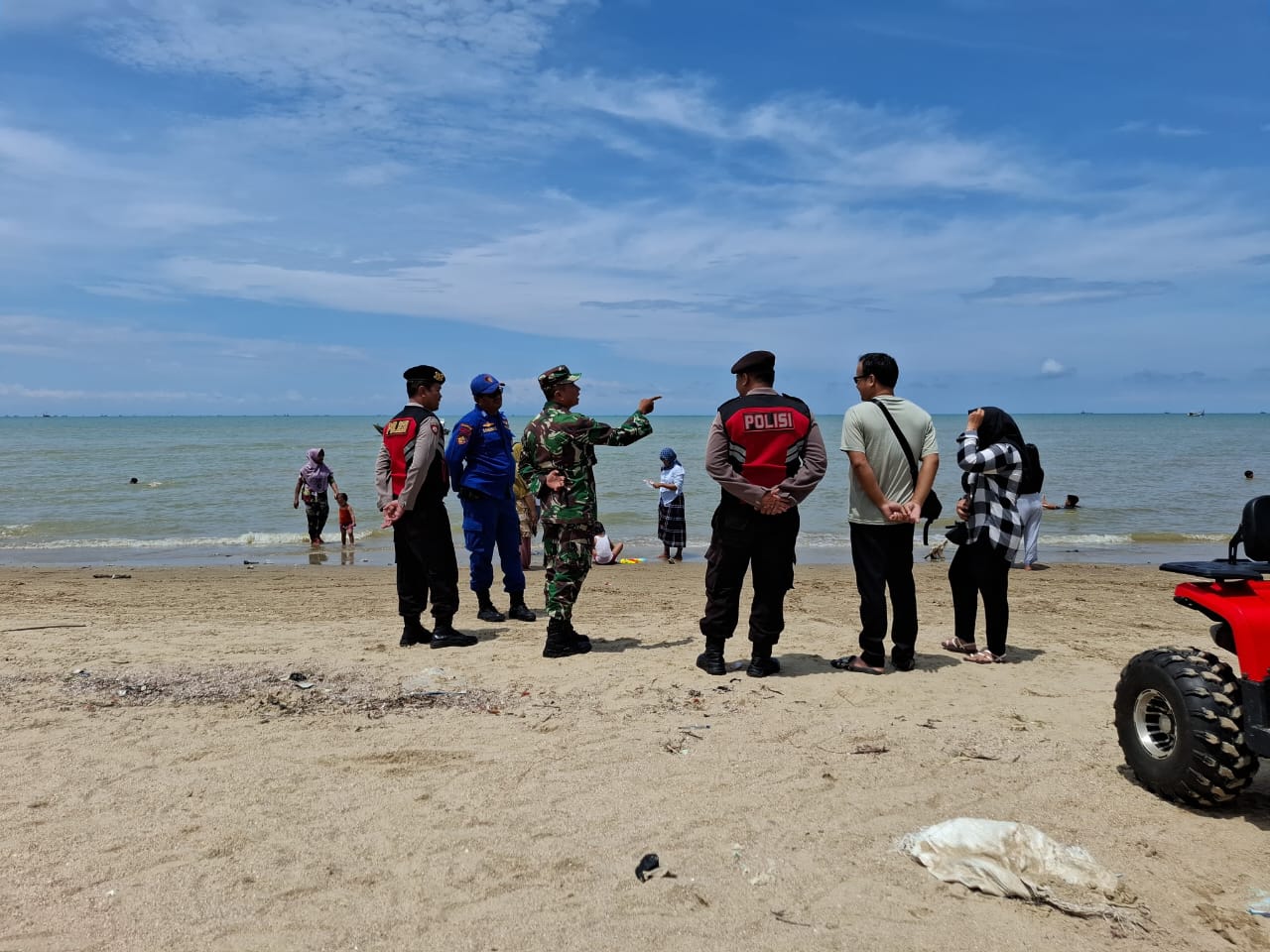 Polairud Polres Pamekasan Tingkatkan Patroli Kawasan Wisata Pantai Saat Lebaran