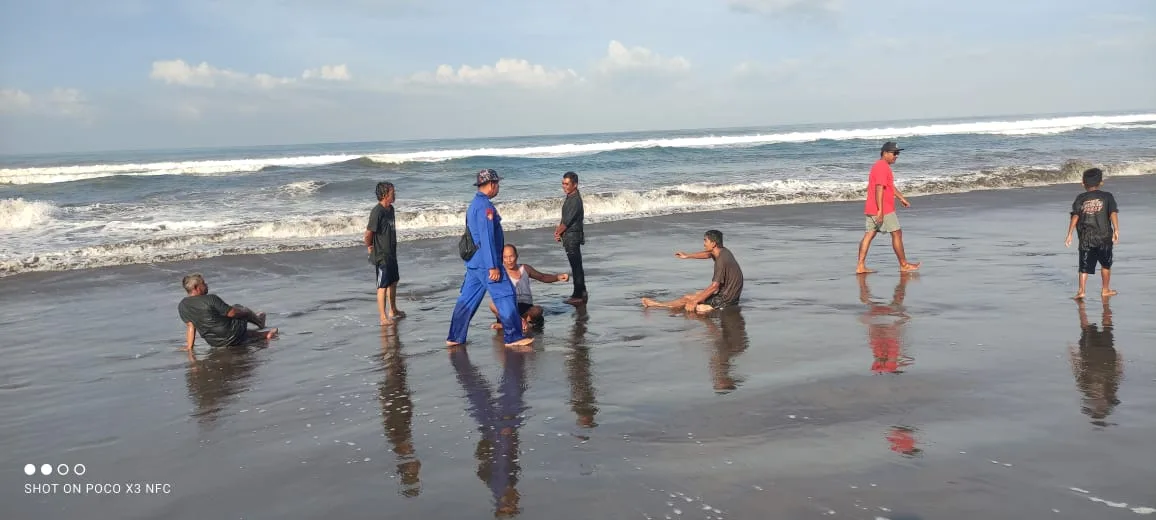Sat Polairud Polres Pangandaran Melaksanakan Pengamanan Pantai Pasca Libur Panjang Lebaran