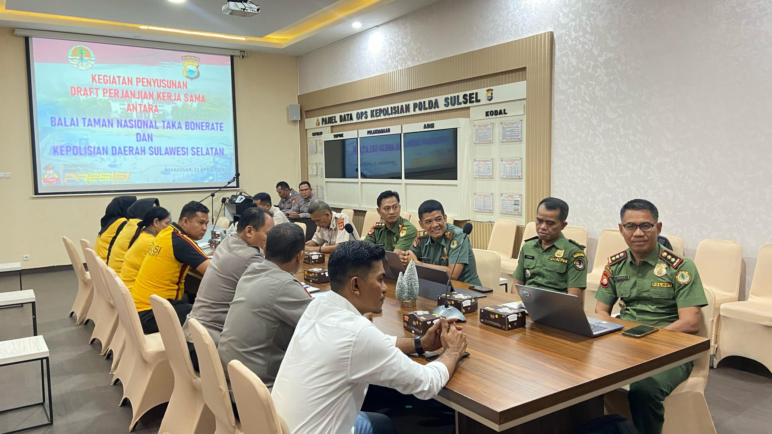 Kolaborasi Taka Bonerate dan Polda Sulsel: Menjaga Laut, Menjaga Masa Depan