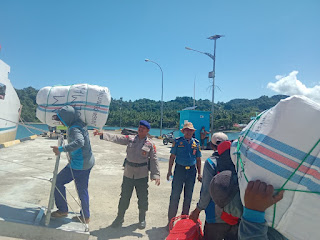Sat Polair Polres Polman Laksanakan Pengamanan Pemberangkatan KM Sabuk Nusantara 93 Perintis