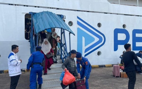 KM Kelud Sandar di Pelabuhan Batam, Sat Polairud Pastikan Keamanan Penumpang dan Barang