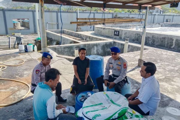 Polairud Polres Karangasem Laksanakan Patroli dan Edukasi Lingkungan
