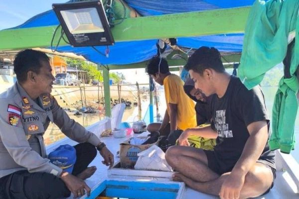 Jaga Kamtibmas Wilayah Pesisir, Satpolairud Manggarai Gelar Patroli
