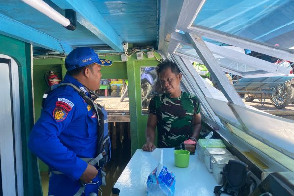 Satuan Polairud Polres Kutim dalam menjaga keamanan di wilayah hukum Polres Kutim rutin melaksanakan kegiatan pembinaan masyarakat (Binmas) perairan.