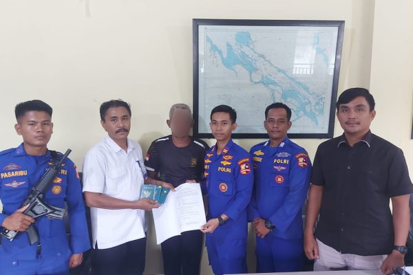 KP. KEDIDI-3015 TANGKAP PELAKU PENYELUNDUPAN PEKERJA MIGRAN ILEGAL DI PERAIRAN PULAU RUPAT